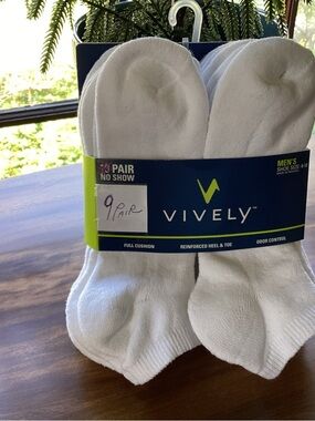 Men's Vively No-Show Athletic Socks 9 Pairs - White Fits Shoe size 6-11